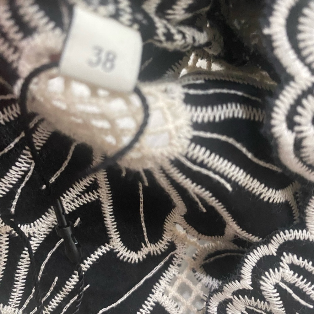 As seen in Succession, Sandro dress 38 - Picture 11 of 12